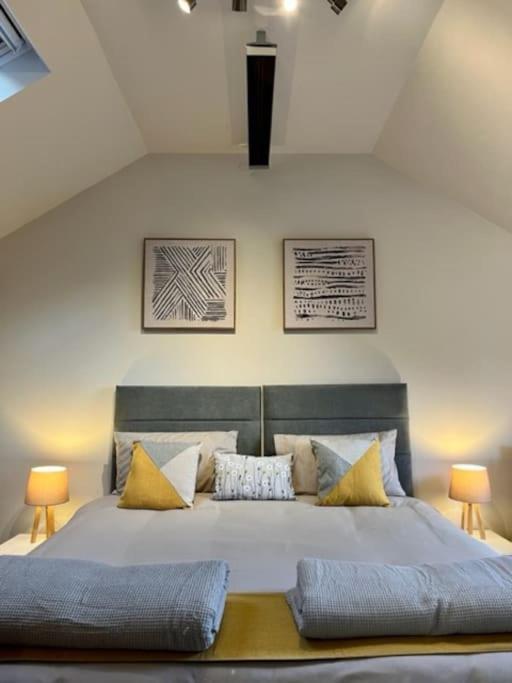 The Coach House - *New Build In Traditional Style* Todmorden Exterior photo